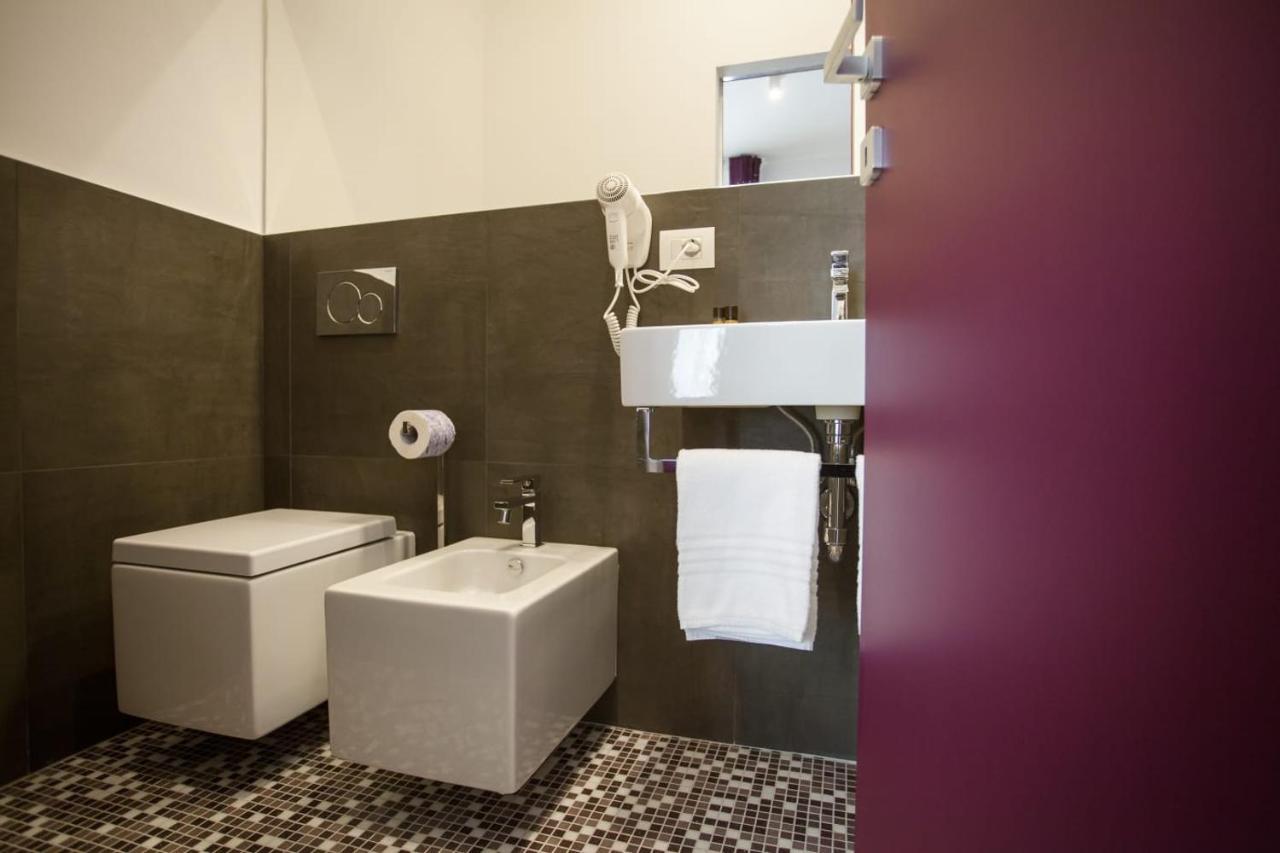 Dimora Mefite-Camere Con Bagno Privato E Self Check-In Matera Exterior photo