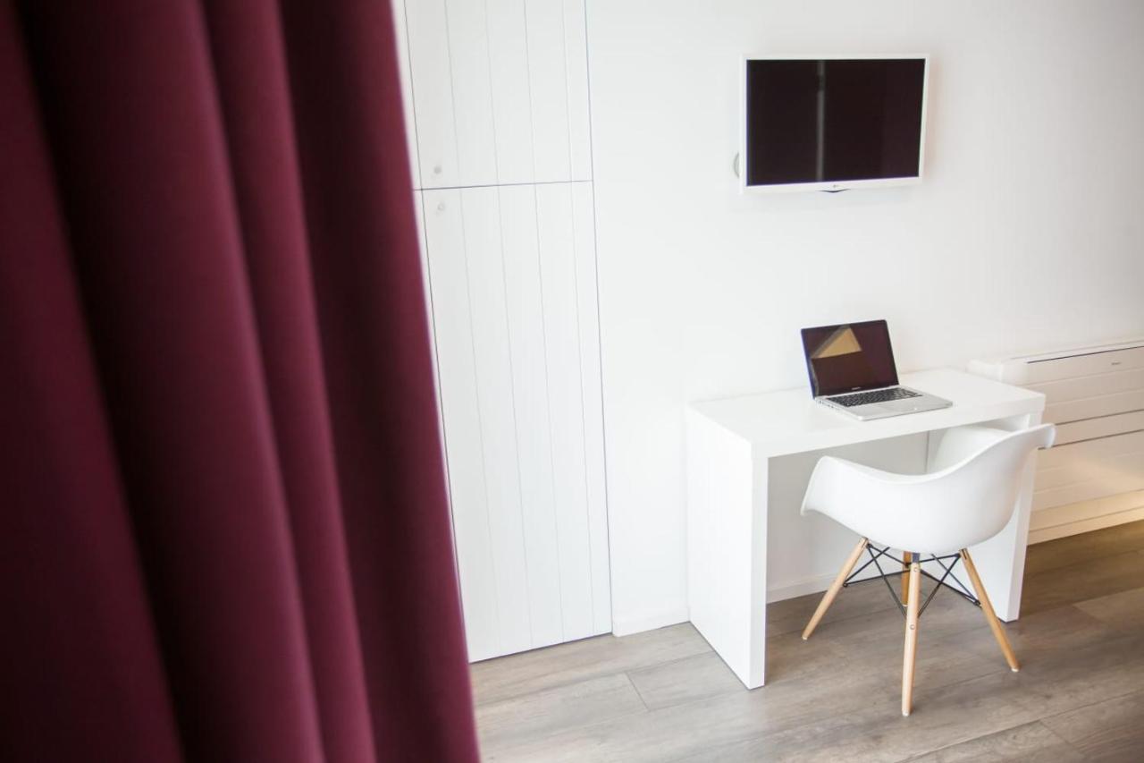 Dimora Mefite-Camere Con Bagno Privato E Self Check-In Matera Exterior photo